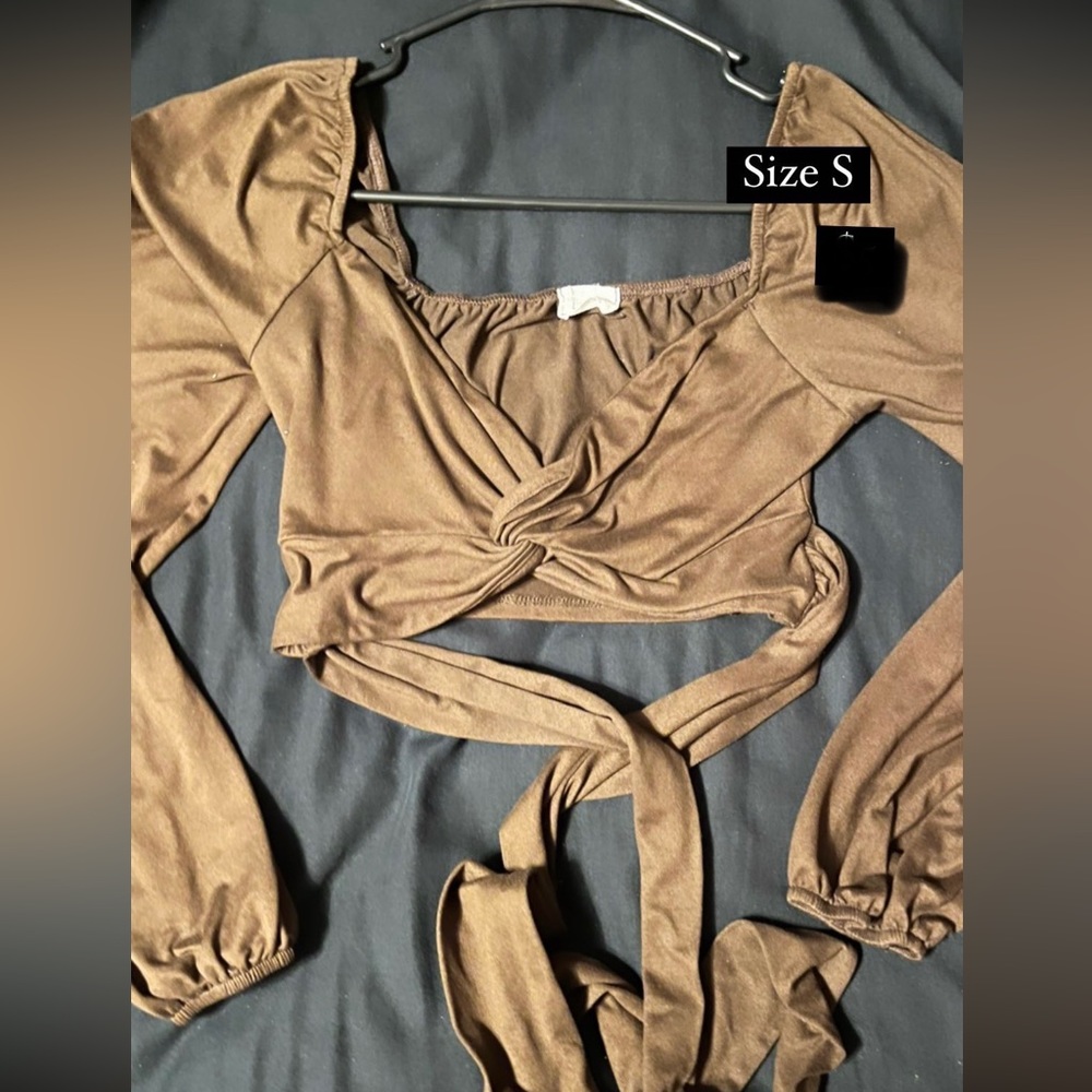 Brown long sleeve crop top